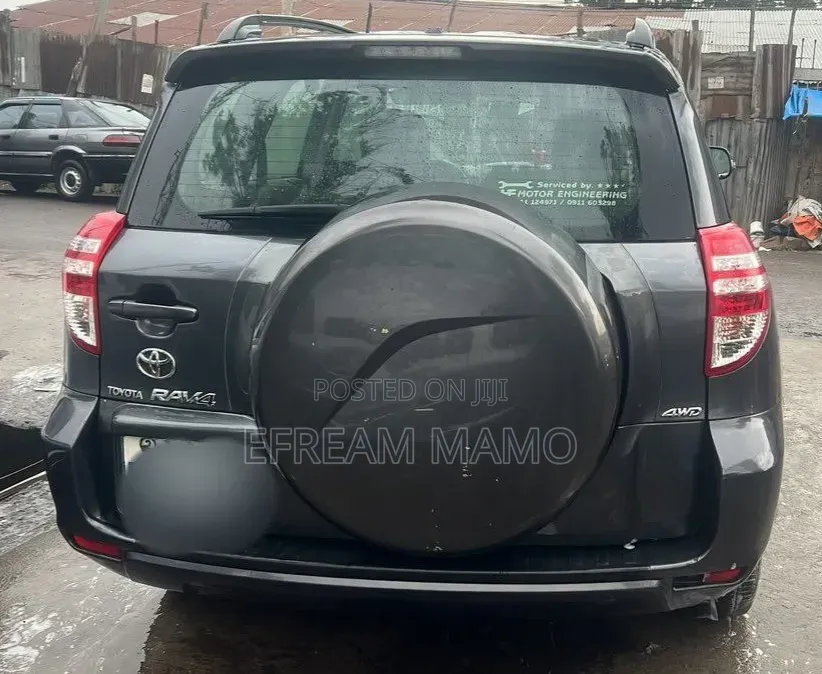 Toyota RAV4 2011 Gray