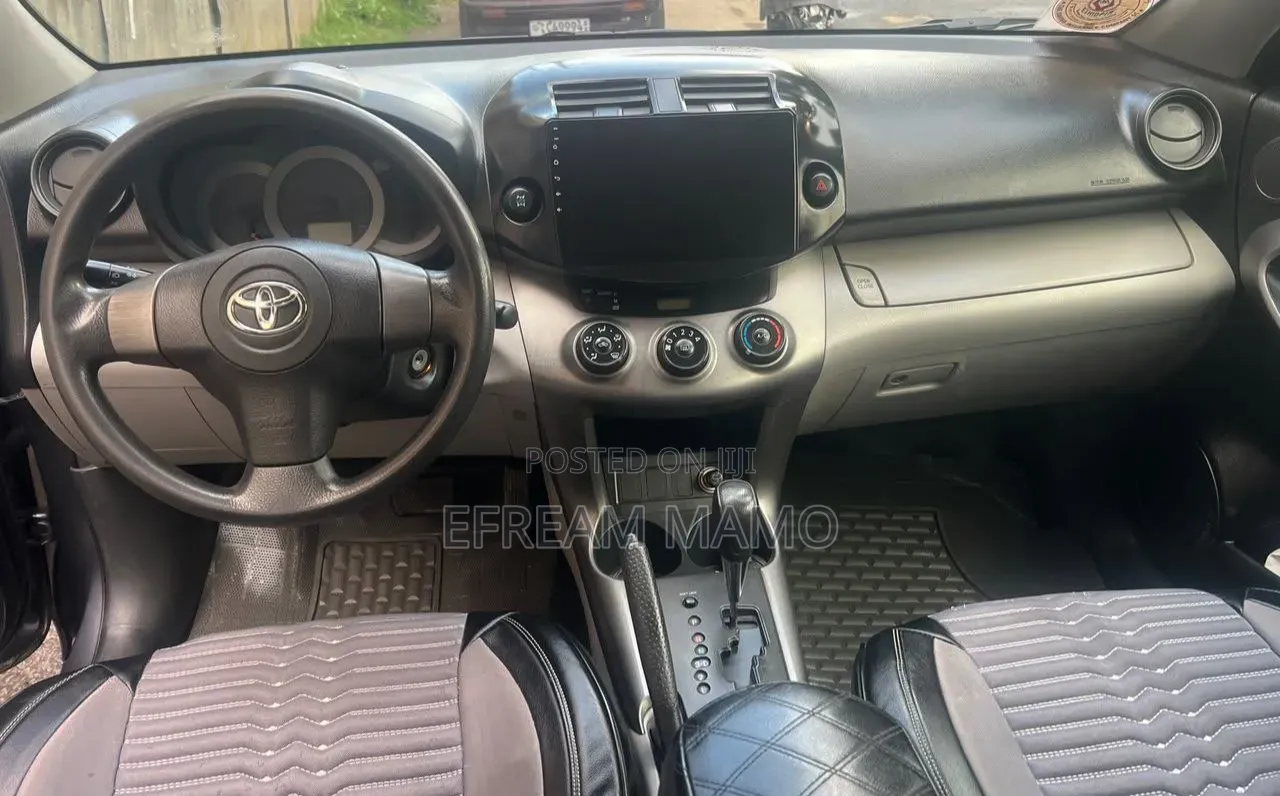 Toyota RAV4 2011 Gray