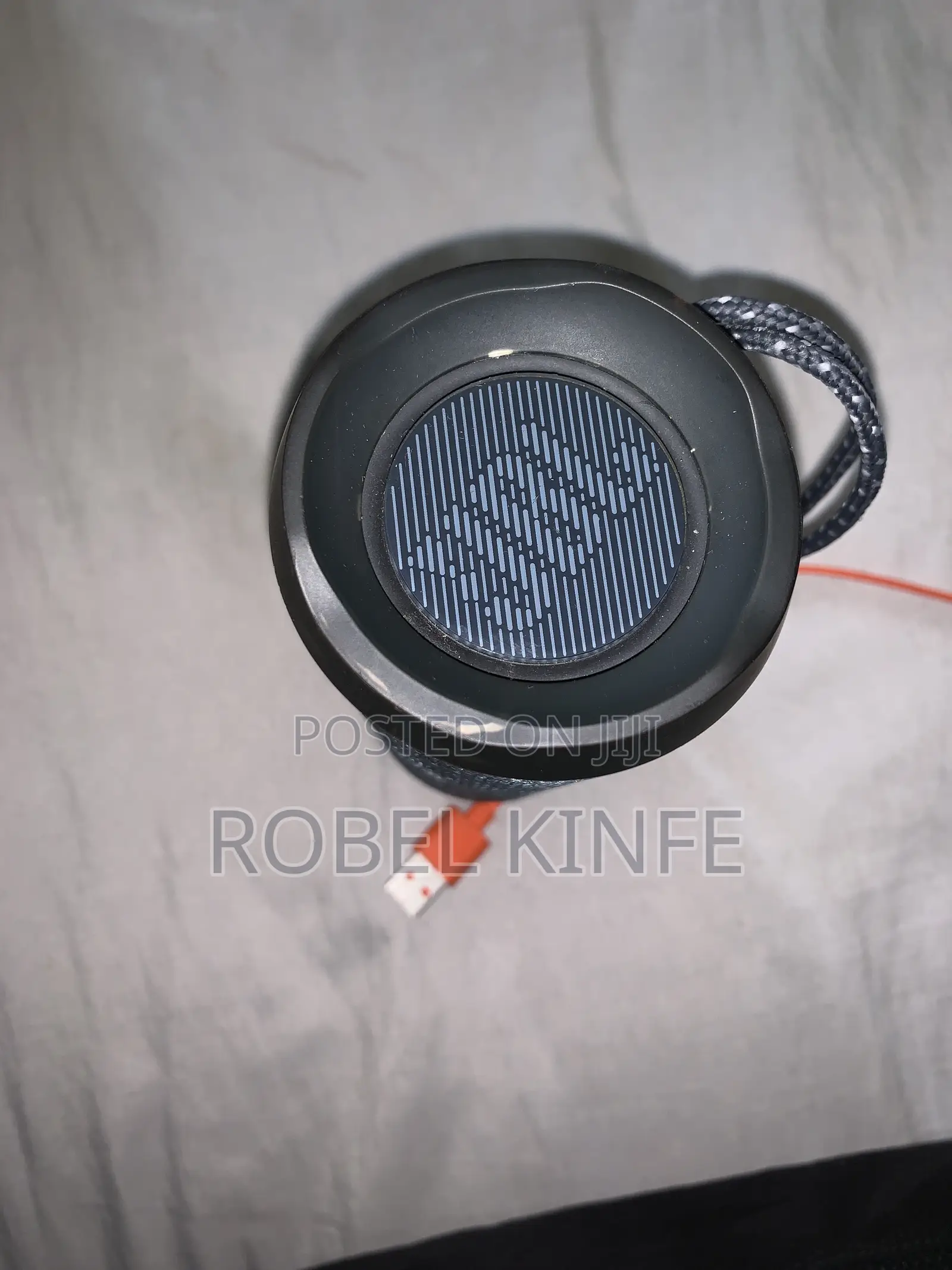 Original JBL Essential Flip