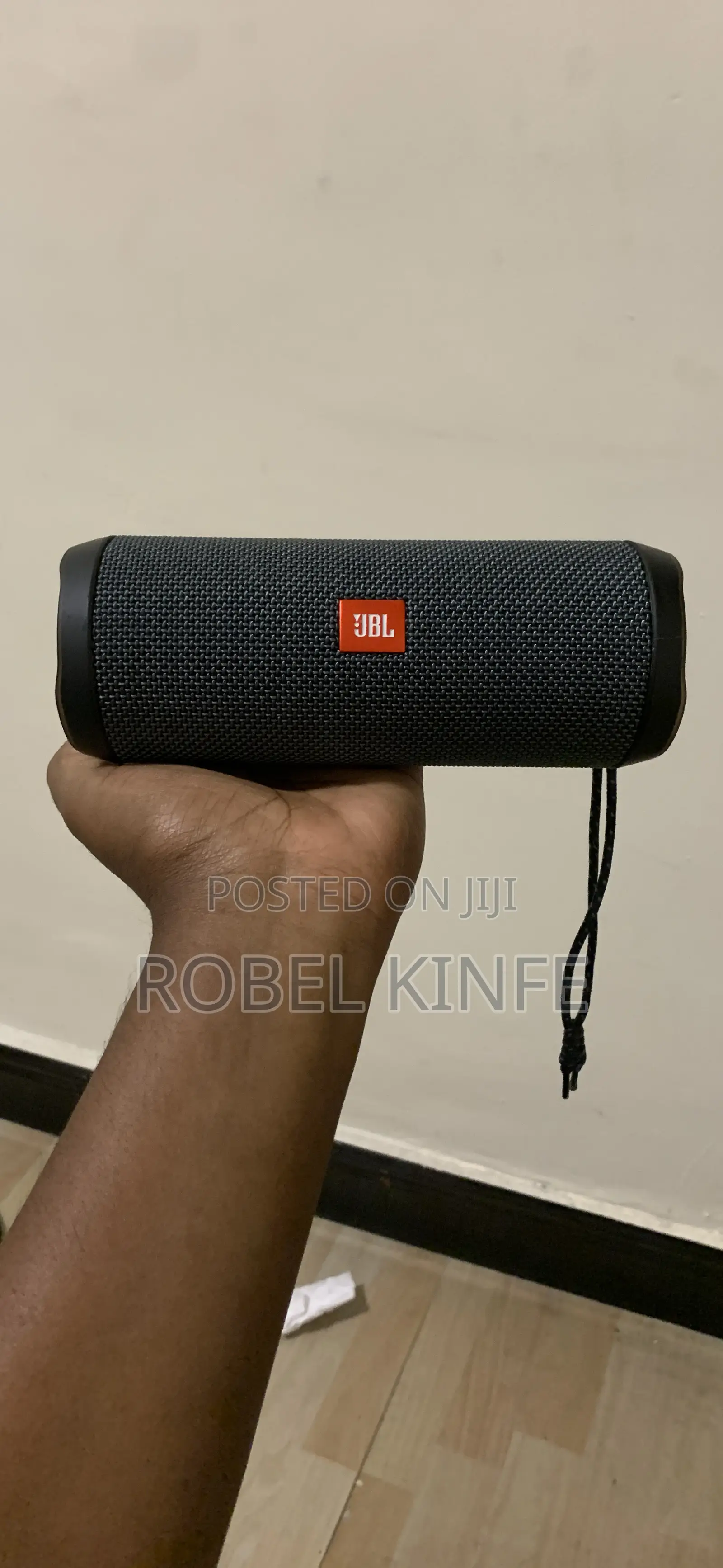 Original JBL Essential Flip