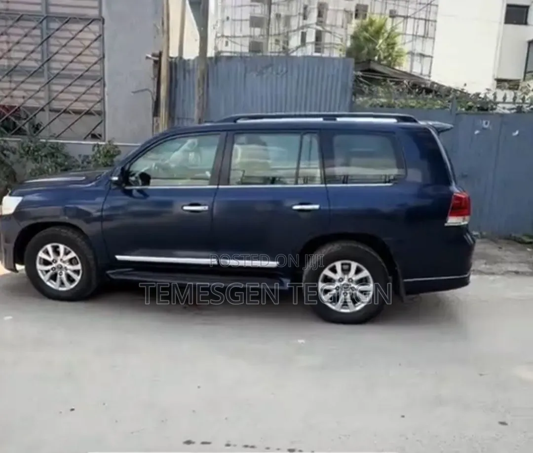 Toyota Land Cruiser 2017 Blue