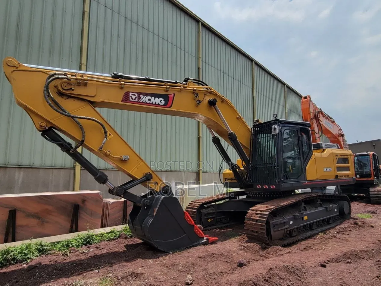 Excavator 30/70 Bank