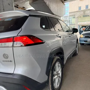 Toyota Corolla Cross Hybrid 2023 Silver