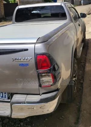 Toyota Hilux 2017 Gold
