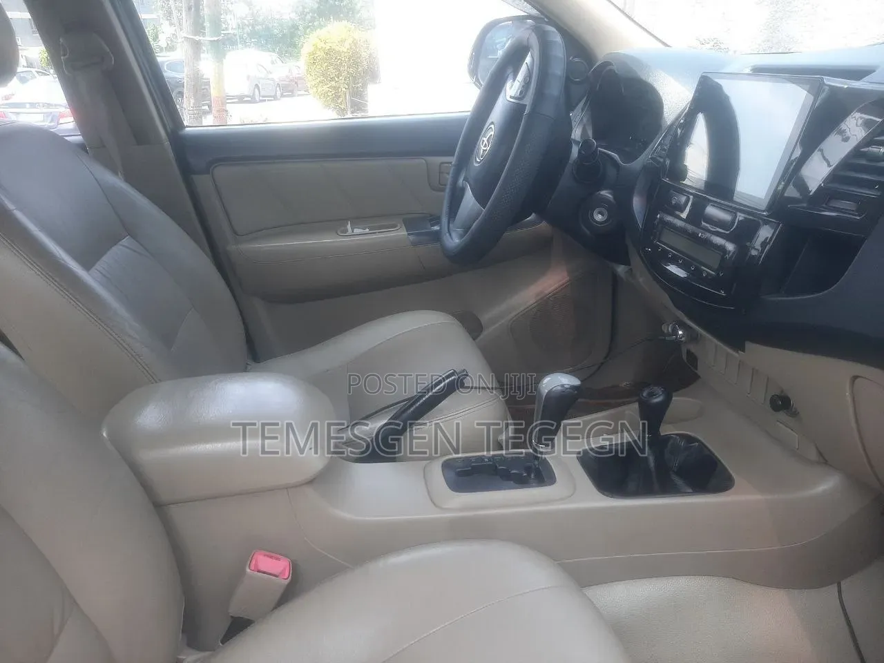 Toyota Hilux 2015 Gold