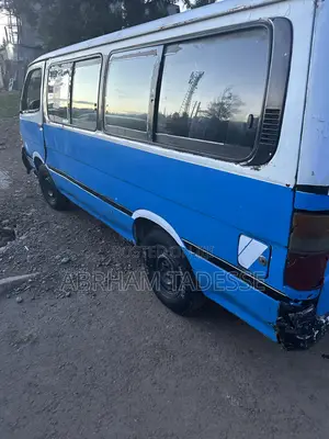 Toyota HiAce 1991 White