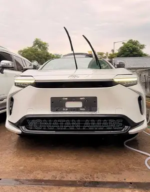 New Toyota bZ4X 2024 White