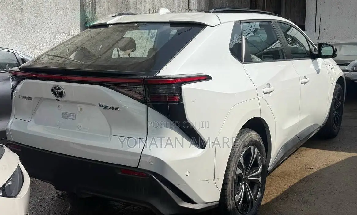 New Toyota bZ4X 2024 White