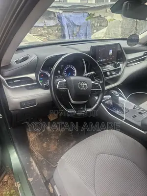 Toyota Highlander Hybrid 2023 Green