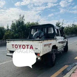 Toyota Mark II 2022 White