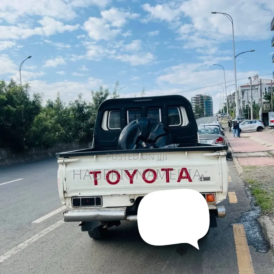 Toyota Mark II 2022 White