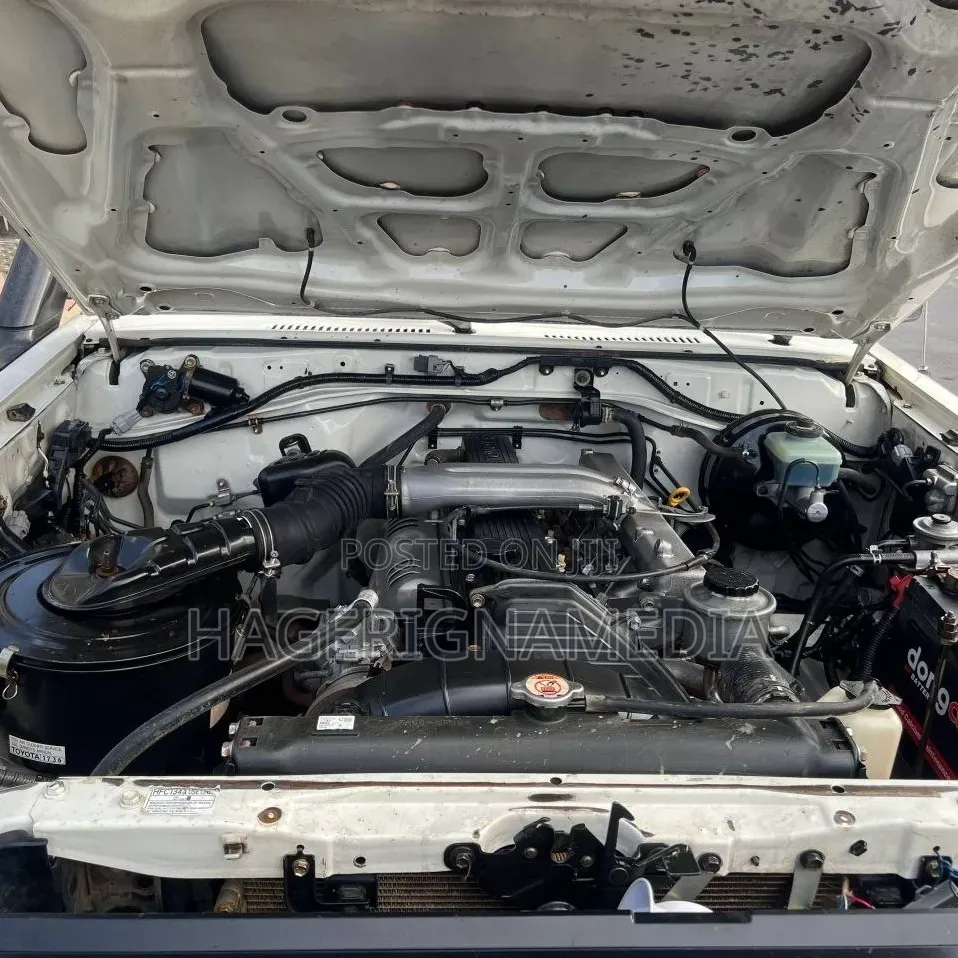 Toyota Mark II 2022 White