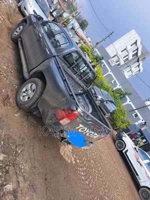 Toyota Hilux 2017 Gray