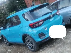 Toyota Raize 2022 Blue