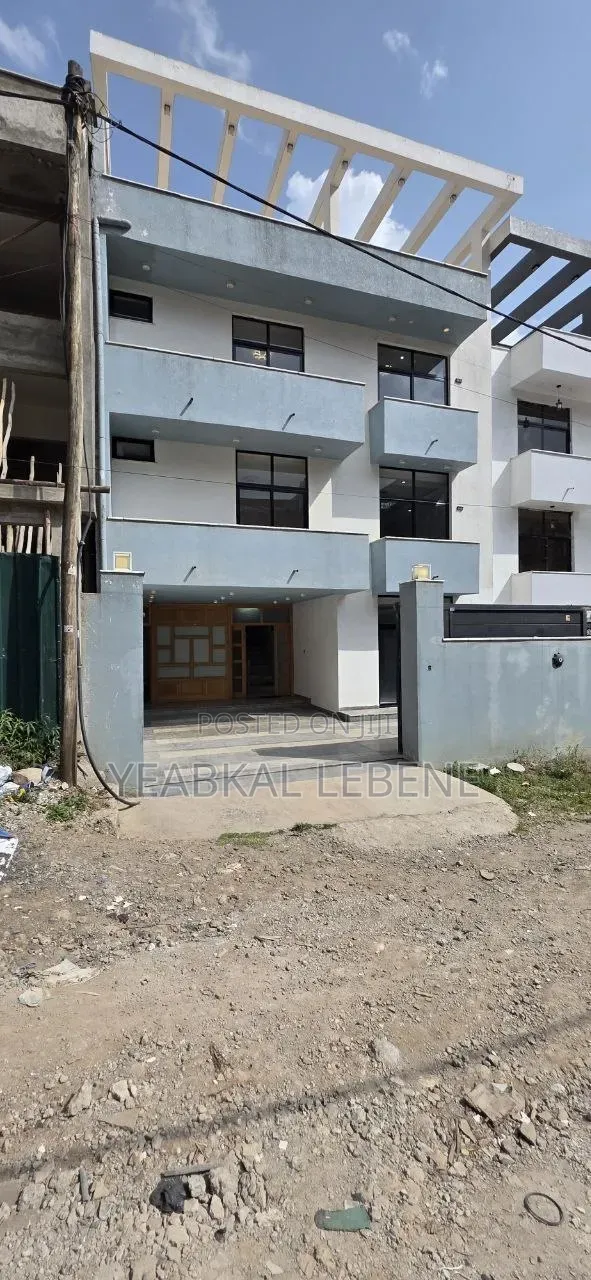 Furnished 6bdrm House in Bole for sale