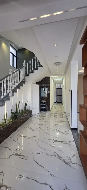 Furnished 7bdrm House in Bole for sale