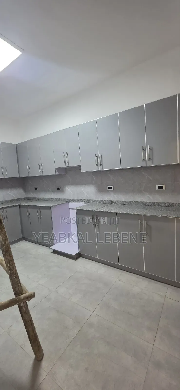 Furnished 7bdrm House in Bole for sale