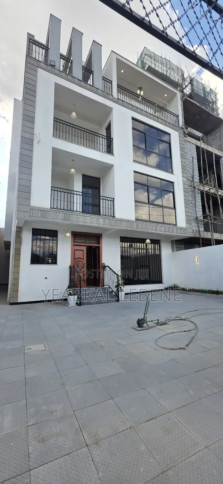 Furnished 7bdrm House in Bole for sale