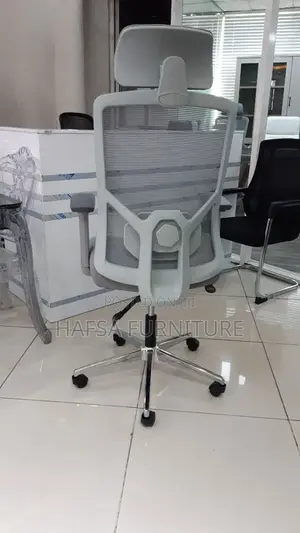 White Office Mesh Chair