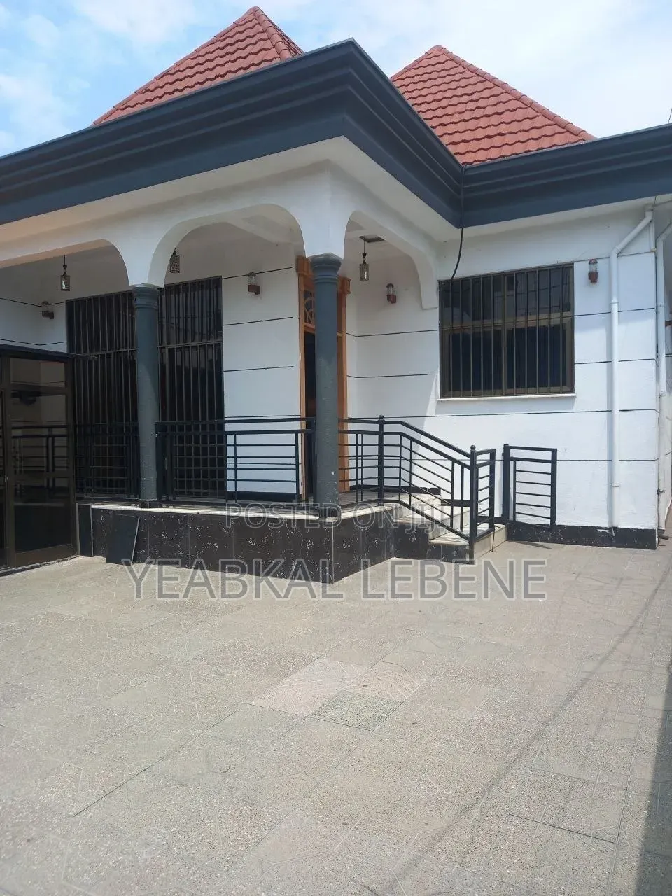 Furnished 5bdrm Villa in Bole for sale