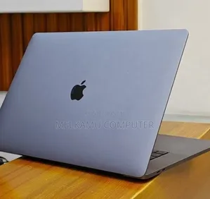 New Laptop Apple MacBook Pro 2018 32GB Intel Core i9 SSD 2T