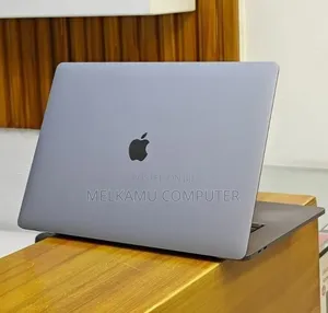 New Laptop Apple MacBook Pro 2018 32GB Intel Core i9 SSD 2T