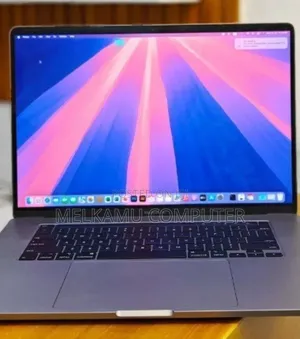 New Laptop Apple MacBook Pro 2018 32GB Intel Core i9 SSD 2T