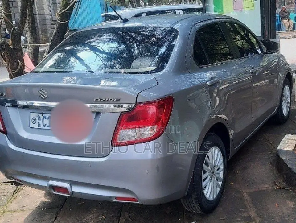 Suzuki Dzire 2022 Silver