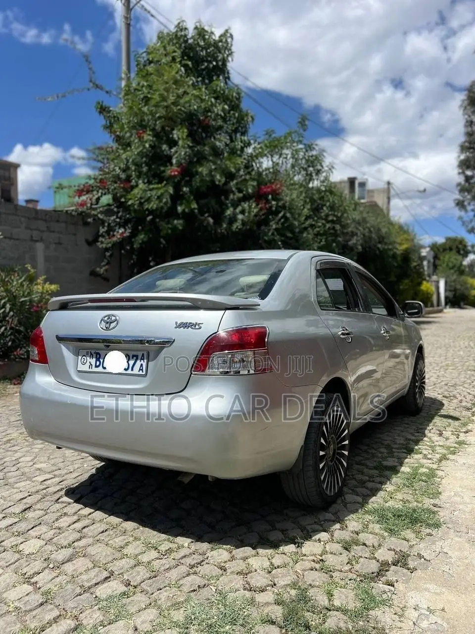 Toyota Yaris 2011 Silver