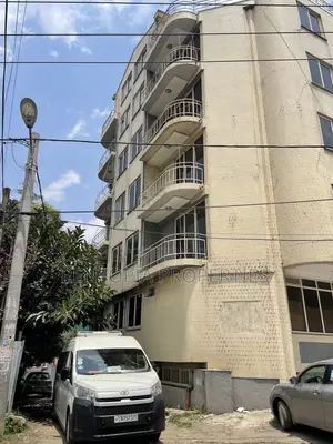 Building for Rent! Bole