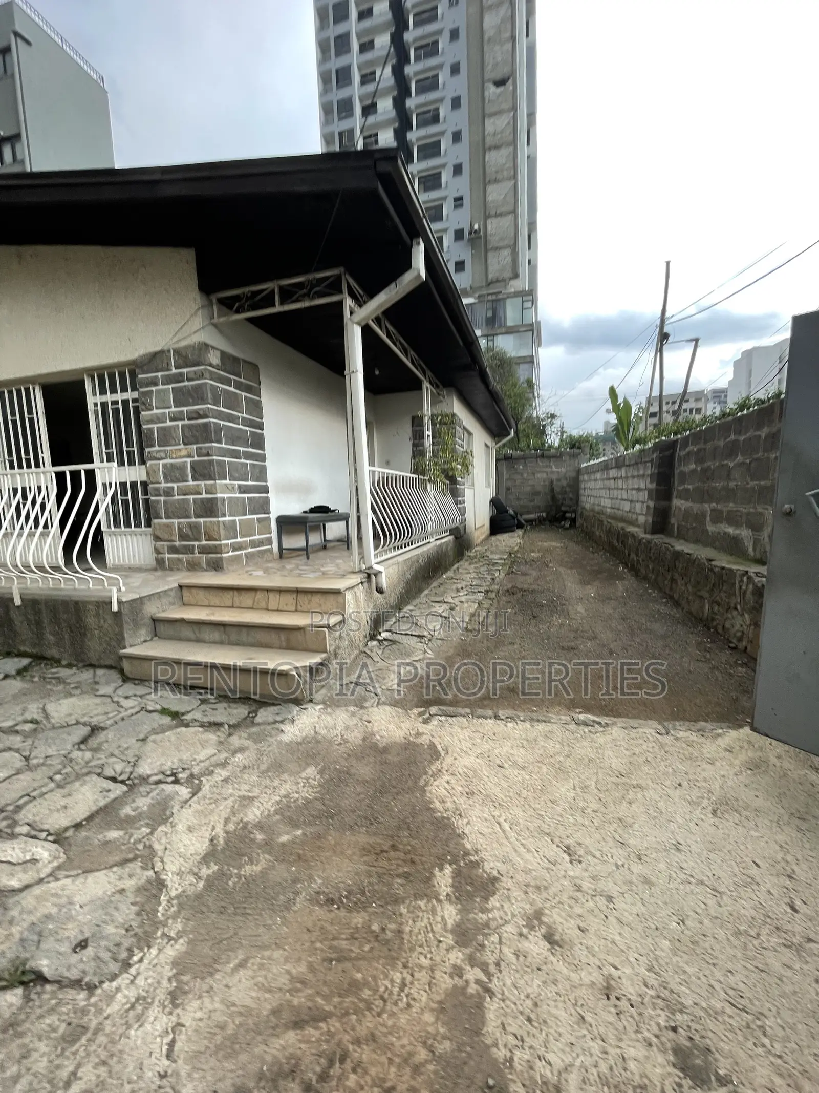 Restaurant , Car Showroom for Rent! Bole