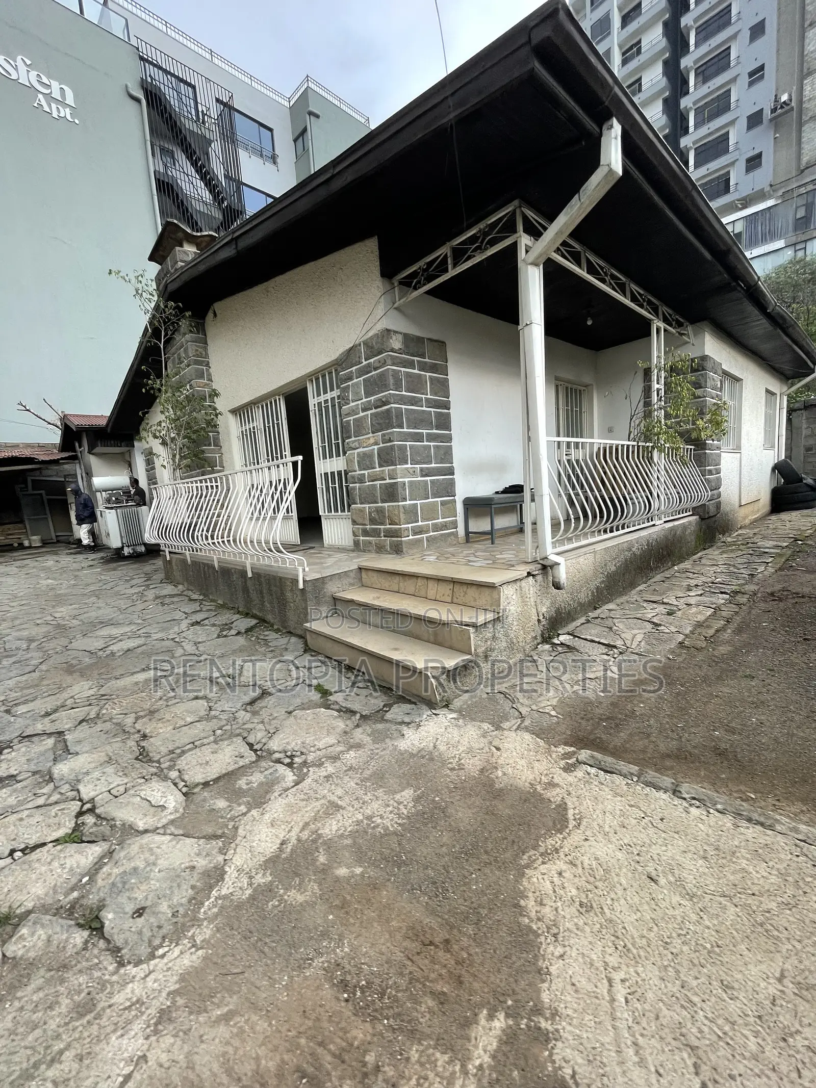 Restaurant , Car Showroom for Rent! Bole