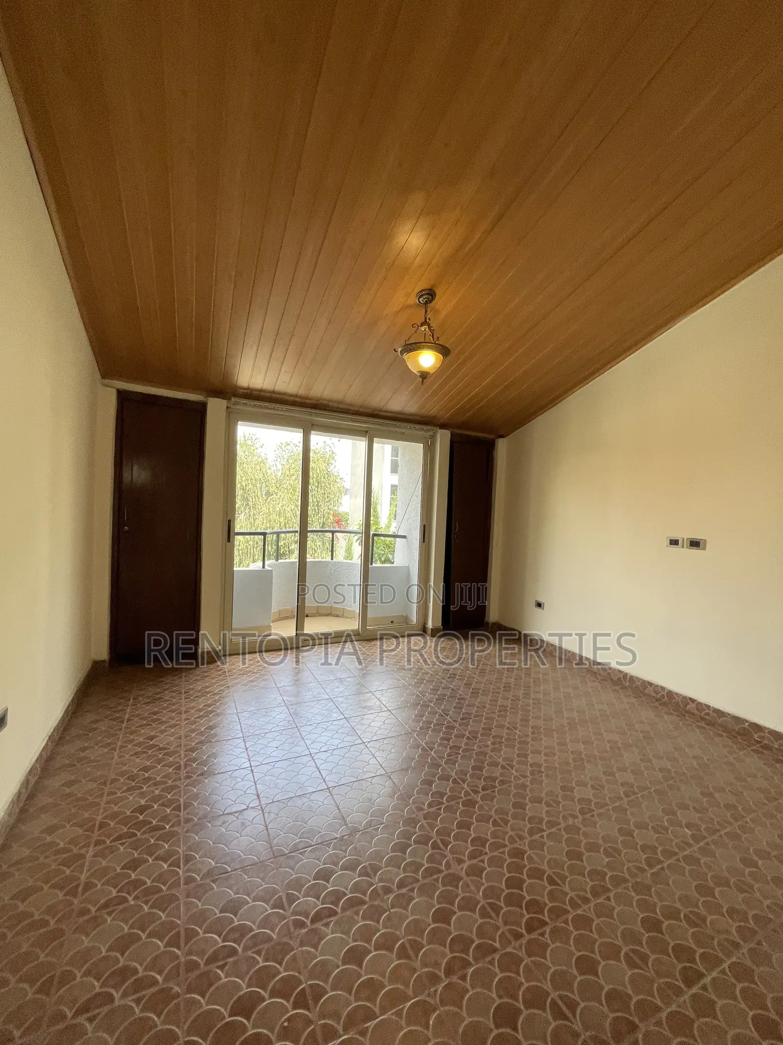 6bdrm House in Bole for rent
