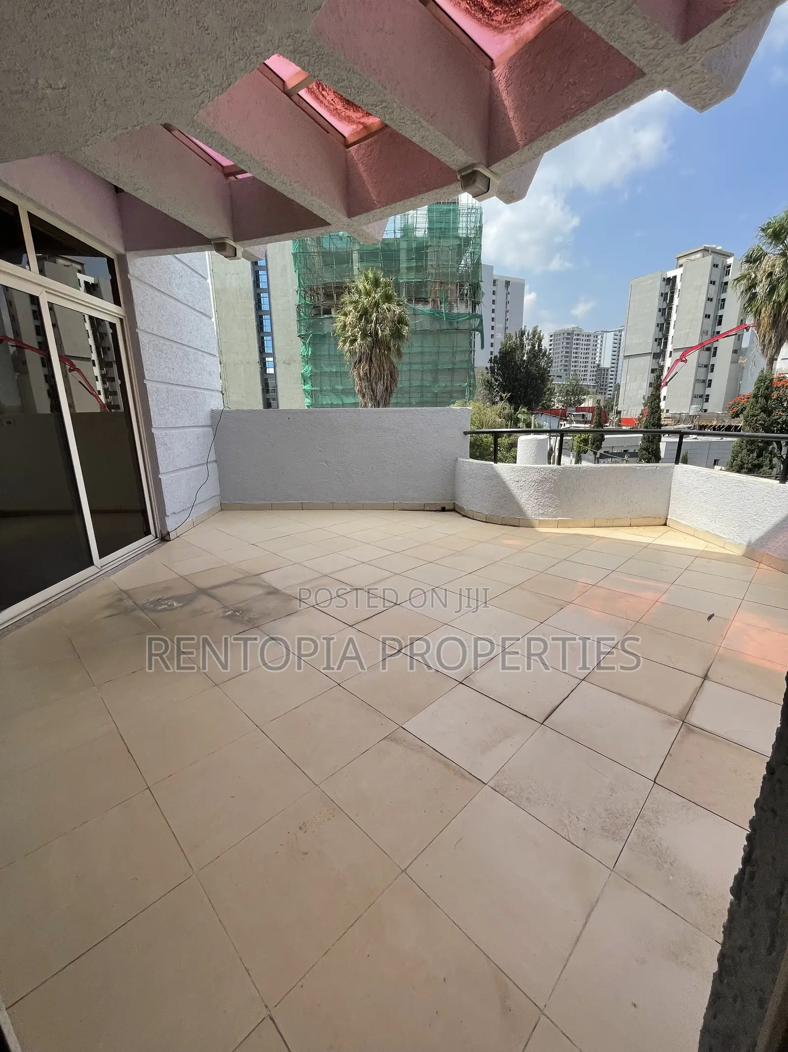 6bdrm House in Bole for rent