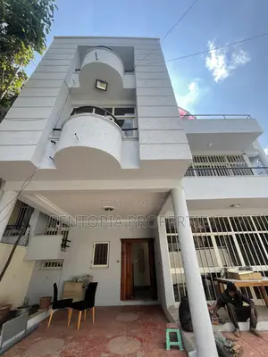 6bdrm House in Bole for rent