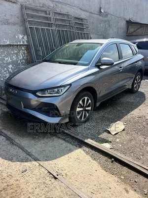 New BYD E2 43 kWh 94 hp FWD 2025 Gray