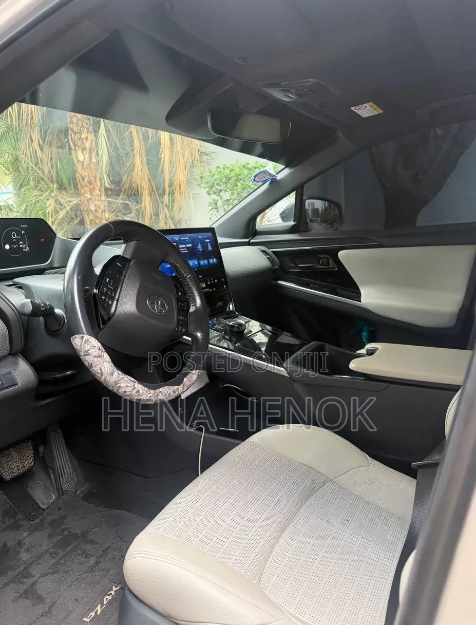 Toyota bZ4X 2023 Gray