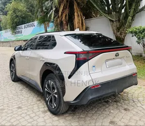 Toyota bZ4X 2023 Gray