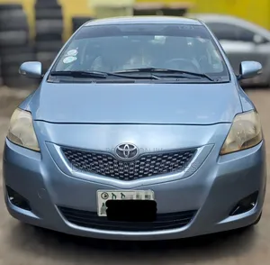 Toyota Yaris 2010 Blue