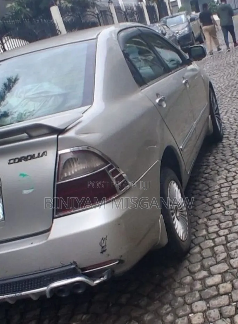Toyota Corolla 2007 Gold