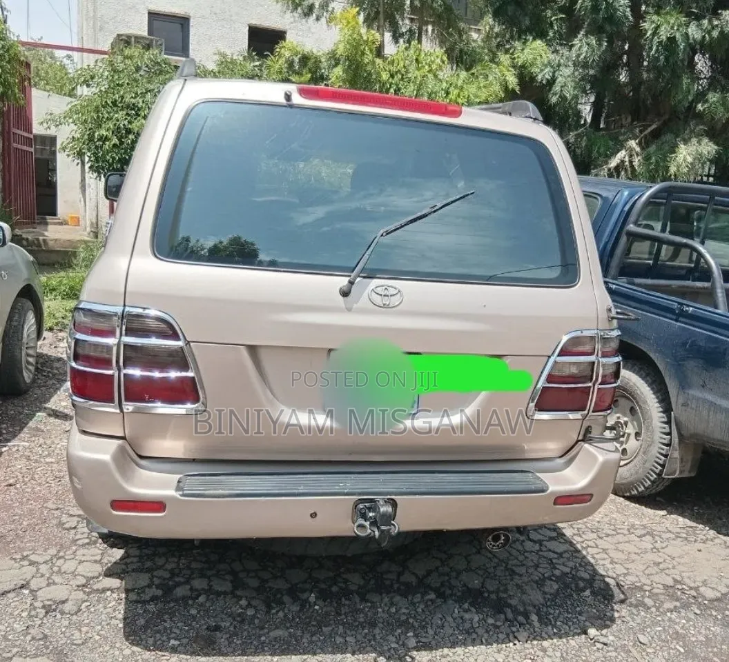 Toyota Land Cruiser 2003 Gold