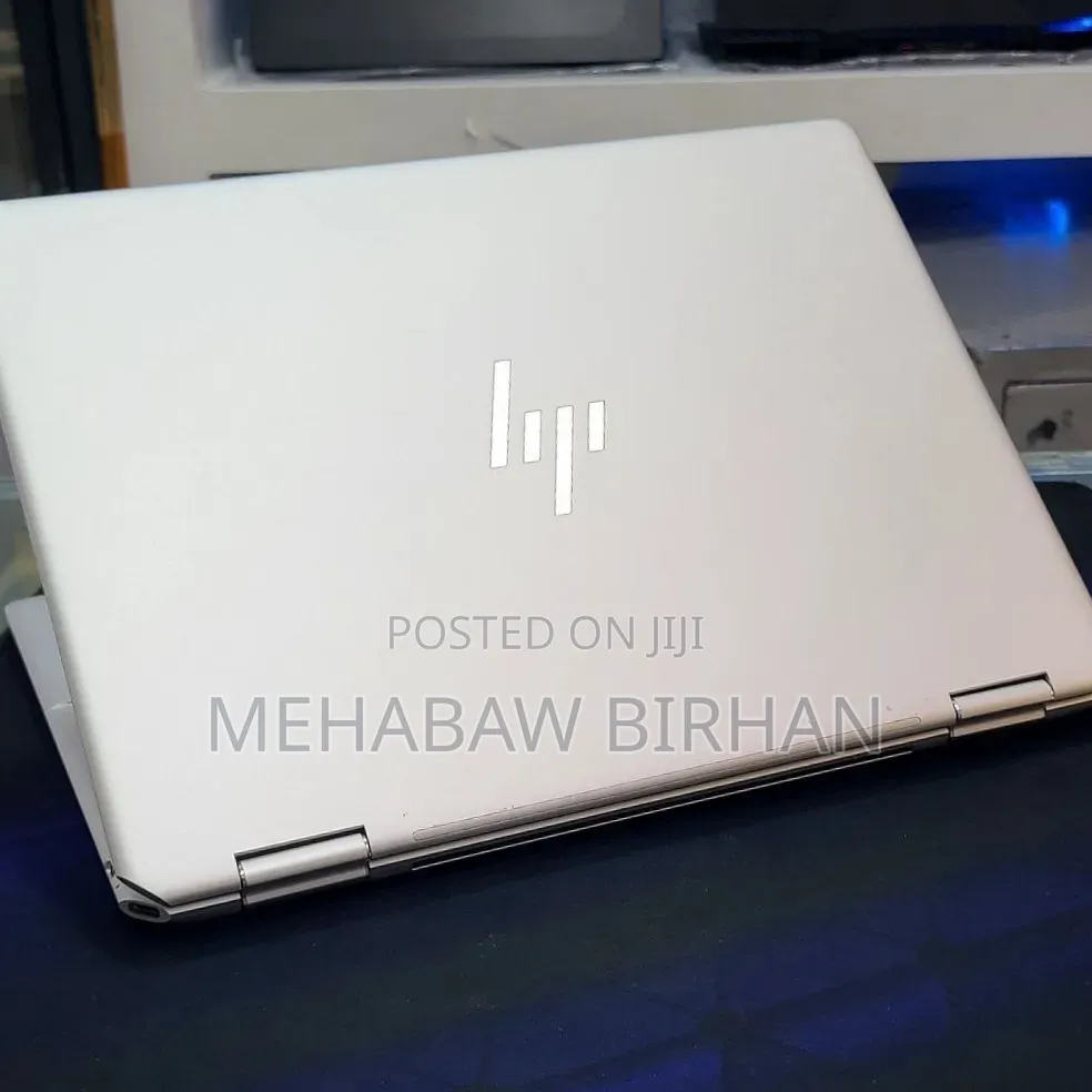 New Laptop HP Spectra 13 8GB Intel Core i5 SSD 512GB
