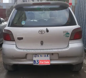 Toyota Vitz 1.0 FWD 3dr 2001 Silver