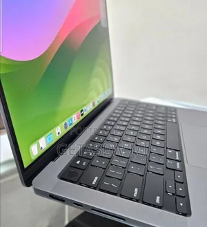 New Laptop Apple MacBook Pro 2021 M1 16GB Apple M1 Pro SSD 512GB