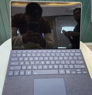 New Laptop Microsoft Surface Pro 9 16GB Intel Core i7 SSD 512GB