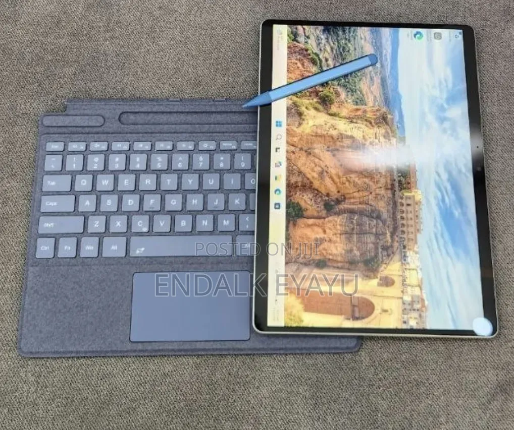 New Laptop Microsoft Surface Pro 9 16GB Intel Core i7 SSD 512GB