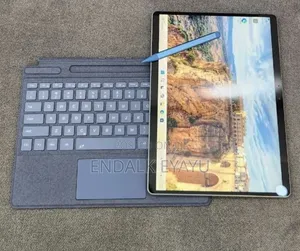 New Laptop Microsoft Surface Pro 9 16GB Intel Core i7 SSD 512GB