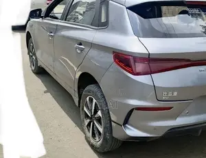 BYD E2 43 kWh 94 hp FWD 2025 Gray