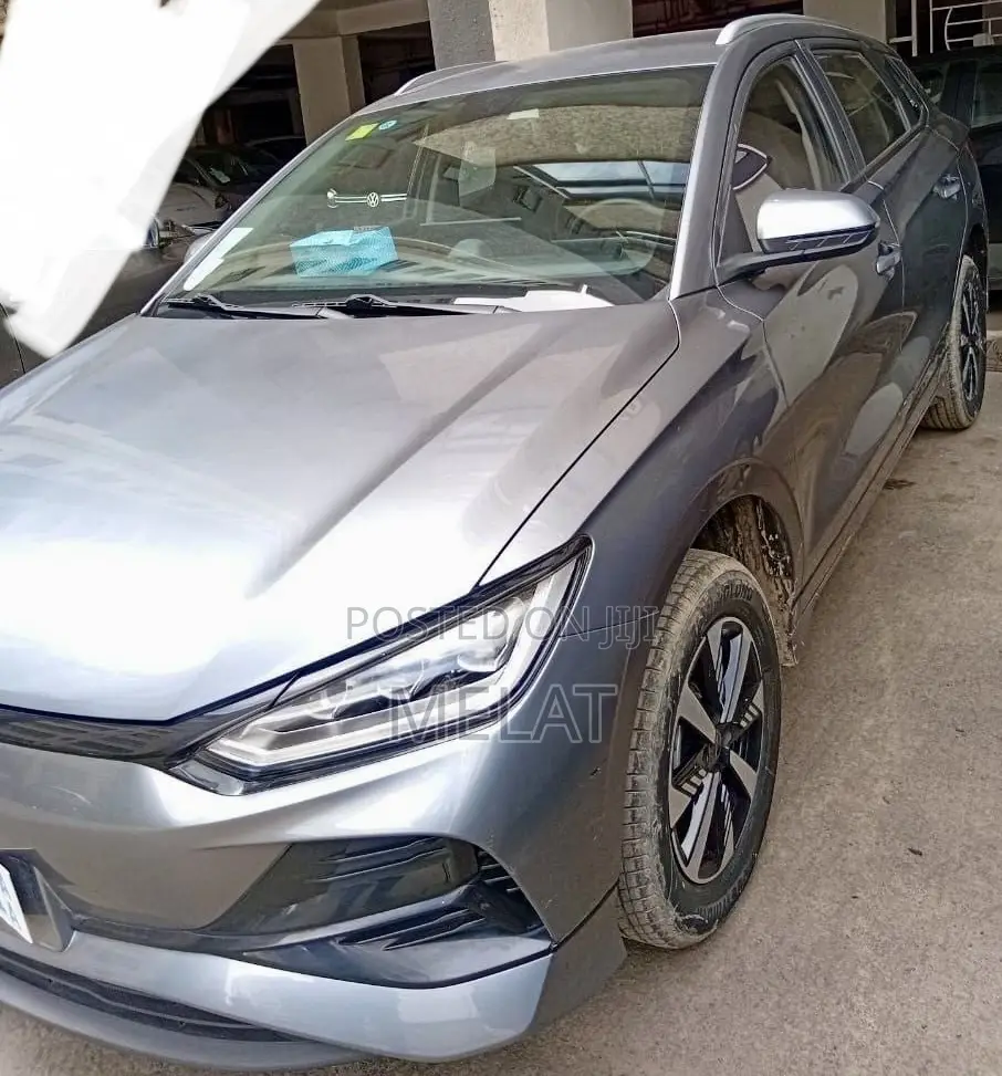 BYD E2 43 kWh 94 hp FWD 2025 Gray