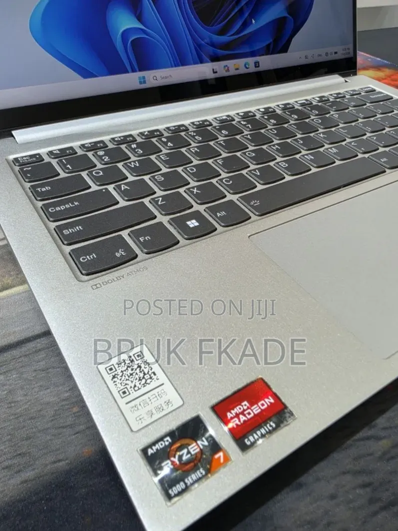 New Laptop Lenovo IdeaPad 720S 16GB AMD Ryzen 7 SSD 512GB